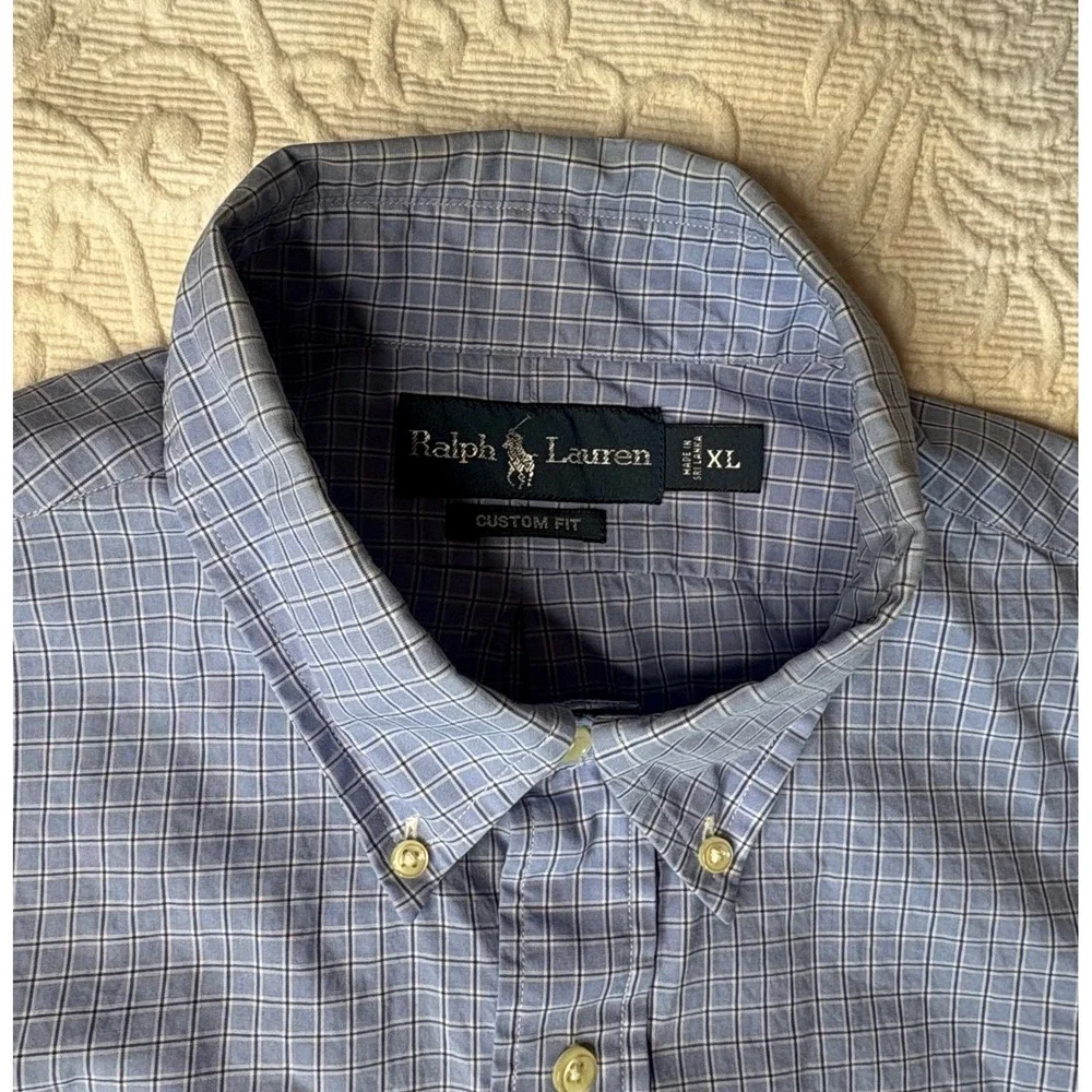 Ralph Lauren custom fit extra large blue patterned shirt, men sized extra large.